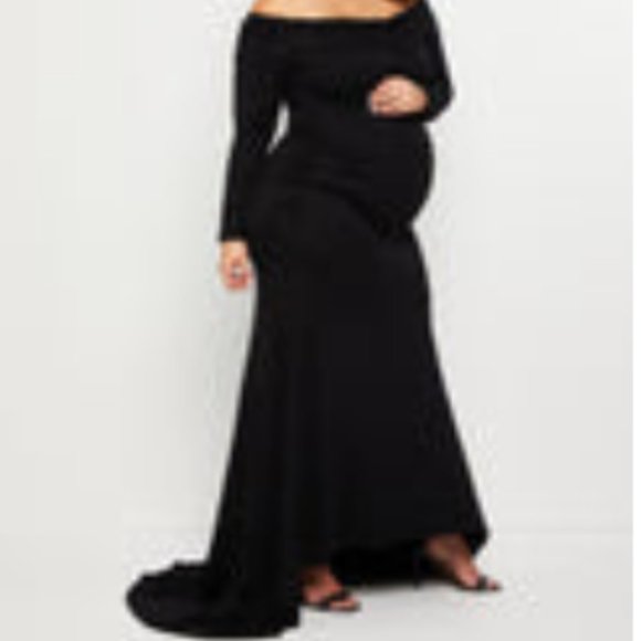 PLUS SIZE OFF THE SHOULDER MATERNITY MAXI DRESS - BLACK / 1X - Picture 1 of 3